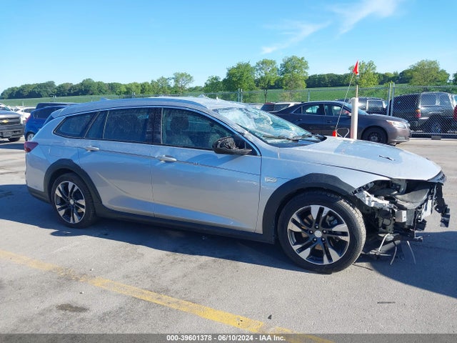 W04GU8SX0J1128689 Buick Regal Tourx Preferred