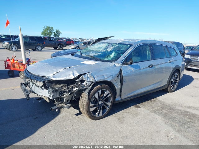 W04GU8SX0J1128689 Buick Regal Tourx Preferred