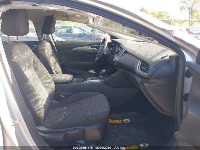 W04GU8SX0J1128689 Buick Regal Tourx Preferred