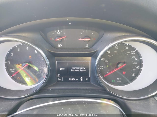 W04GU8SX0J1128689 Buick Regal Tourx Preferred