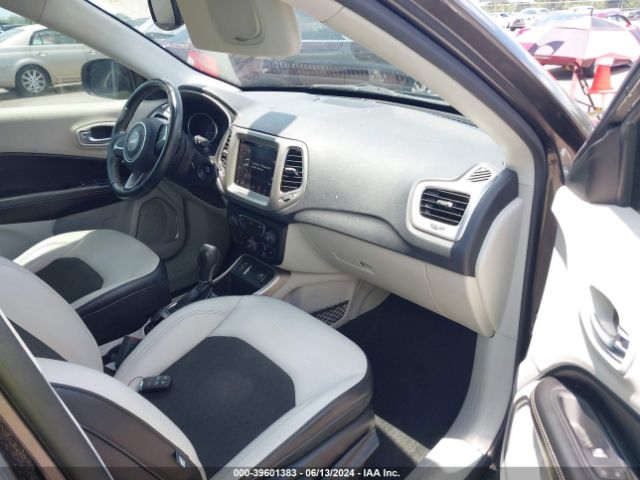3C4NJCBB8HT643049 Jeep New Compass Latitude Fwd