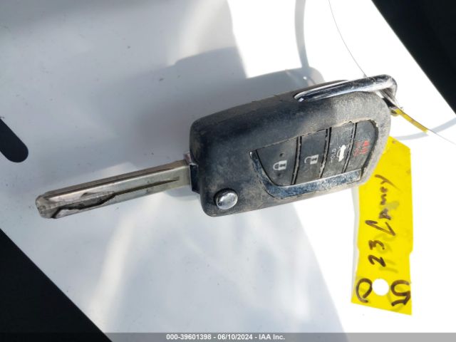 4T1G11AKXPU746228 Toyota CAMRY SE