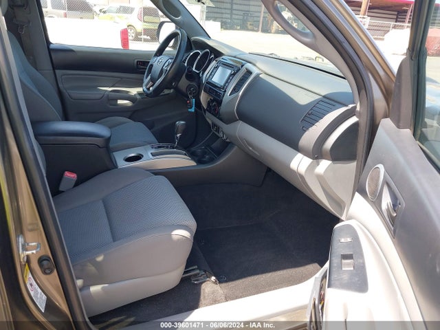 Toyota Tacoma Prerunner V6 2014 3TMJU4GN8EM171102 Image 5