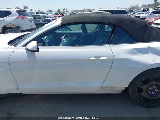 Ford Mustang Ecoboost Premium 2018 1FATP8UH9J5142882 Image 15