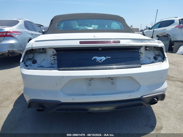 Ford Mustang Ecoboost Premium 2018 1FATP8UH9J5142882 Image 17