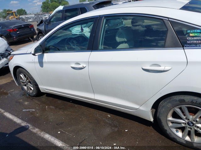 Hyundai SONATA SE 2015 5NPE24AF5FH075086 Image 14