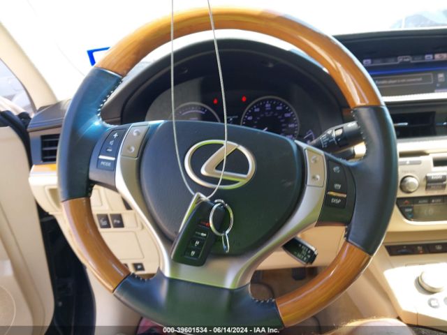 JTHBW1GGXE2041259 Lexus ES 300H