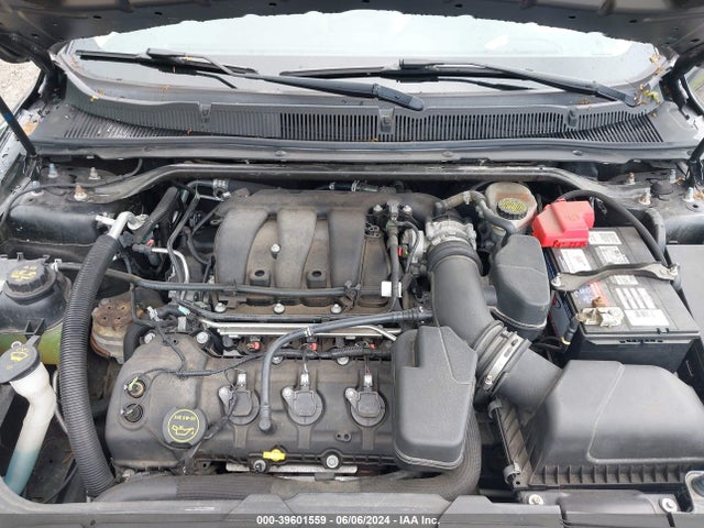 Ford Taurus Limited 2018 1FAHP2F8XJG101584 Image 10