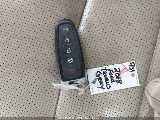 Ford Taurus Limited 2018 1FAHP2F8XJG101584 Image 11