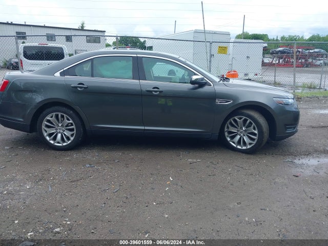 Ford Taurus Limited 2018 1FAHP2F8XJG101584 Image 13