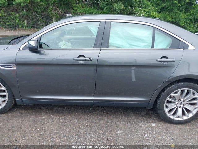 Ford Taurus Limited 2018 1FAHP2F8XJG101584 Image 14
