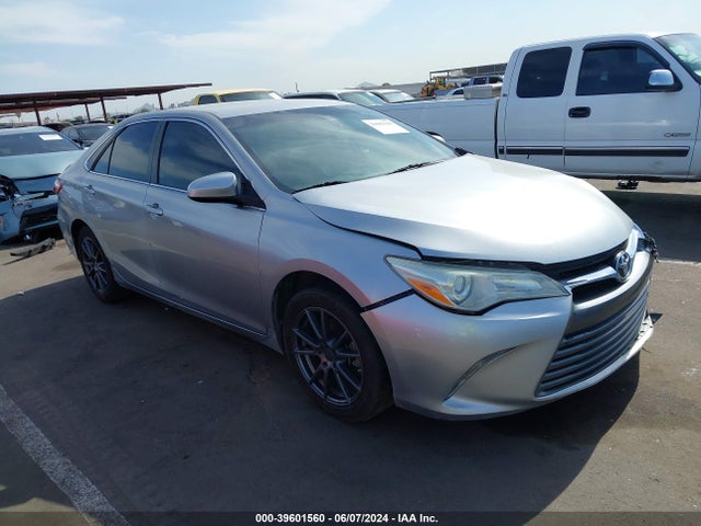Toyota CAMRY LE 2015 4T4BF1FK4FR447374 головне зображення