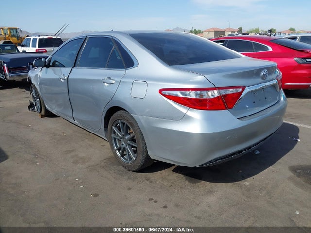 Toyota CAMRY LE 2015 4T4BF1FK4FR447374 Image 3