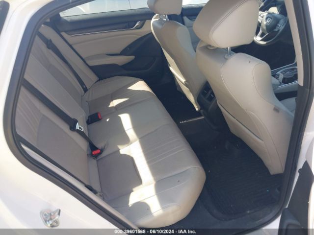 1HGCV2F93JA043504 Honda Accord Touring 2.0t