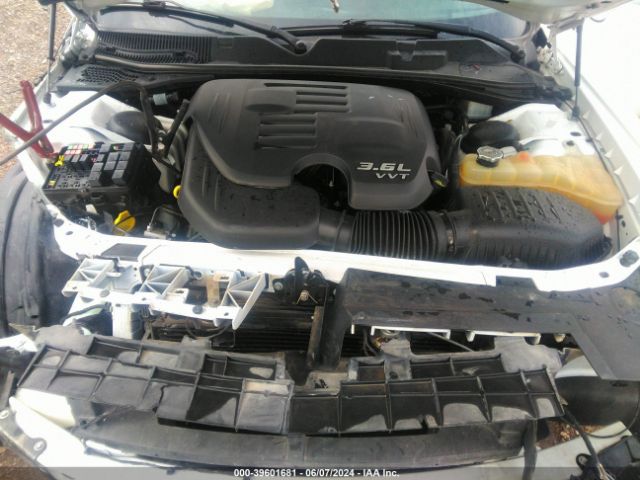 2C3CDZAG9JH258133 Dodge Challenger Sxt Plus