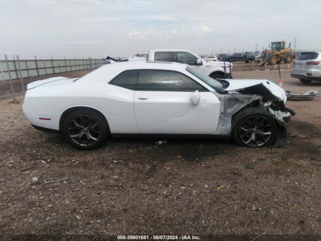 2C3CDZAG9JH258133 Dodge Challenger Sxt Plus