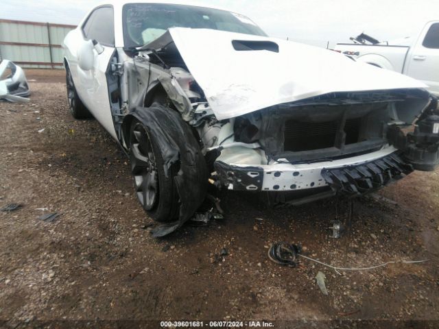 2C3CDZAG9JH258133 Dodge Challenger Sxt Plus