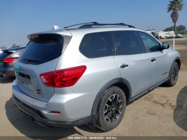 5N1DR2BM4LC579995 Nissan Pathfinder Sv 4wd