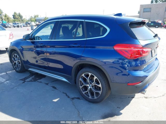2020 BMW X1 WBXJG7C06L5R88125 Photo 2