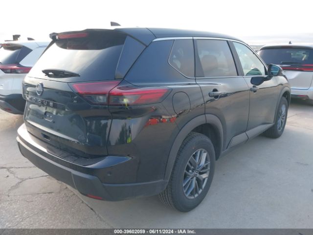 5N1BT3AA6RC715932 Nissan Rogue S Fwd