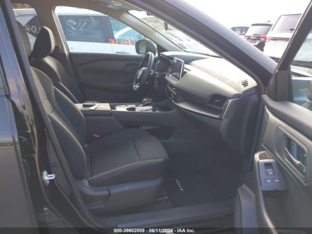 5N1BT3AA6RC715932 Nissan Rogue S Fwd