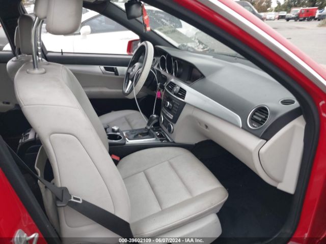 WDDGF4HBXEA933311 Mercedes-Benz C 250 Luxury/sport
