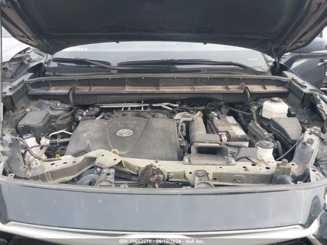 Toyota Highlander Xle 2022 5TDGZRBH0NS564103 Image 10