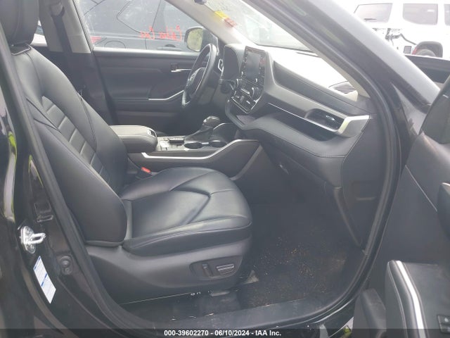 Toyota Highlander Xle 2022 5TDGZRBH0NS564103 Image 5