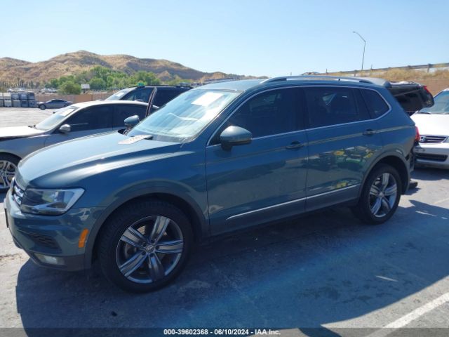 3VV3B7AX5LM093905 Volkswagen Tiguan 2.0t Se/2.0t Se R-line Black/2.0t Sel