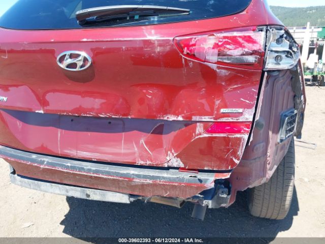 KM8J2CA46LU163472 Hyundai TUCSON SE