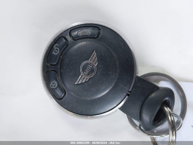 2012 MINI COOPER WMWSU3C50CT255754 Photo 10