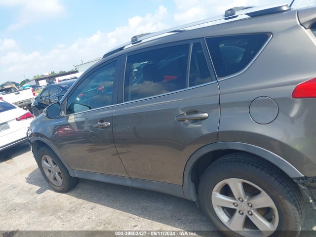 Toyota Rav4 Xle 2014 2T3WFREV7EW128644 Image 14