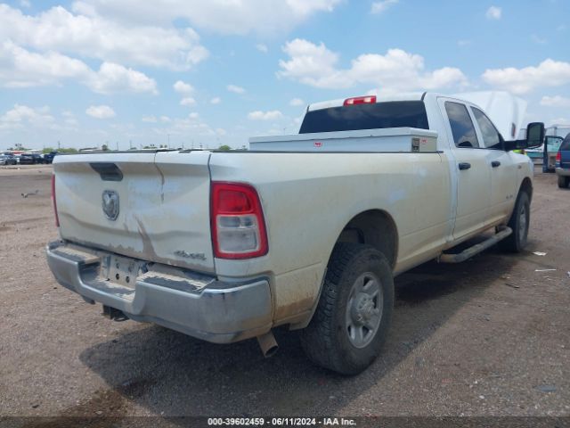 3C6UR5HJ3NG149790 RAM 2500 Tradesman  4x4 8' Box