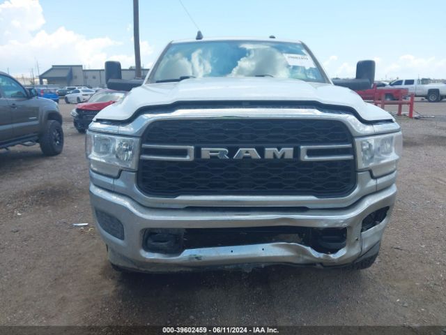 3C6UR5HJ3NG149790 RAM 2500 Tradesman  4x4 8' Box