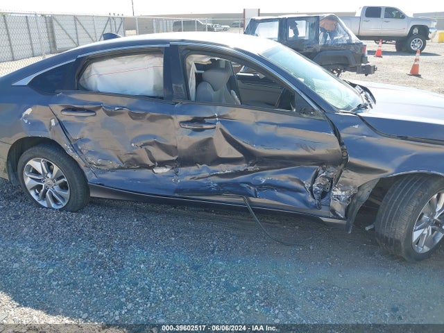 Honda ACCORD LX 2018 1HGCV1F18JA027609 Image 6