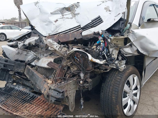 Toyota COROLLA LE 2016 5YFBURHE8GP401569 Image 6