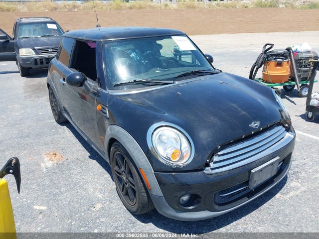 2012 MINI COOPER WMWSU3C5XCT541238 Photo 0