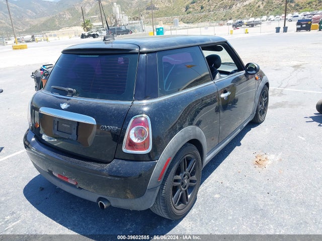 2012 MINI COOPER WMWSU3C5XCT541238 Photo 3