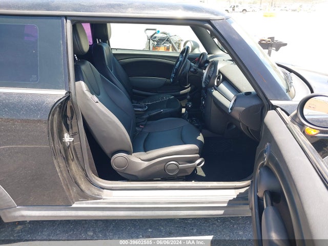 2012 MINI COOPER WMWSU3C5XCT541238 Photo 4