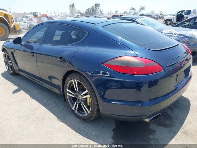 2011 PORSCHE PANAMERA WP0AA2A76BL011658 Photo 2