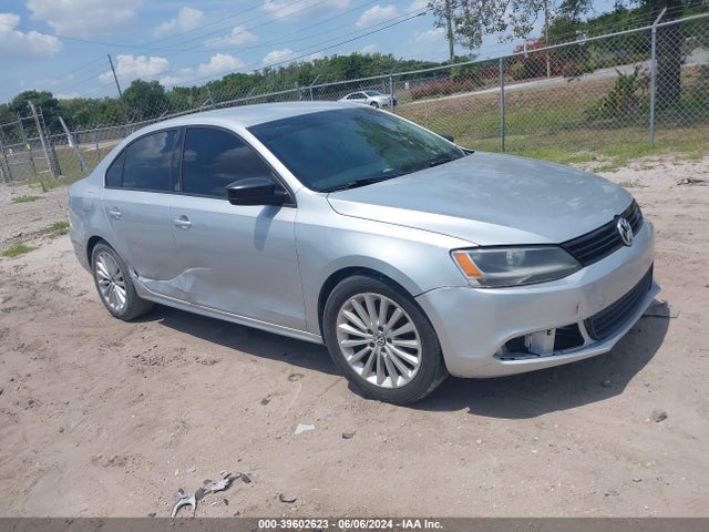 Volkswagen Jetta 2.0l S 2014 3VW2K7AJ7EM334353 Image 1