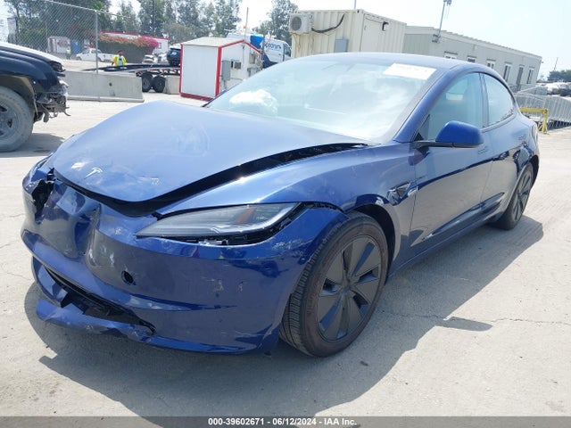 Tesla Model 3 Long Range Dual Motor All-wheel Drive 2024 5YJ3E1EB5RF729446 Image 2