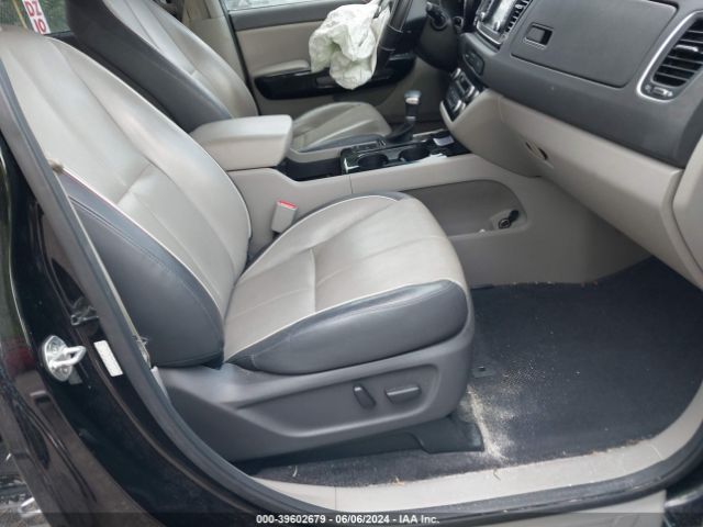 KNDMC5C10J6346672 KIA SEDONA EX