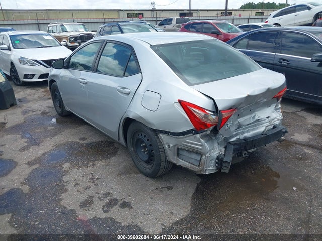 Toyota COROLLA LE 2017 5YFBURHE9HP656197 Image 3