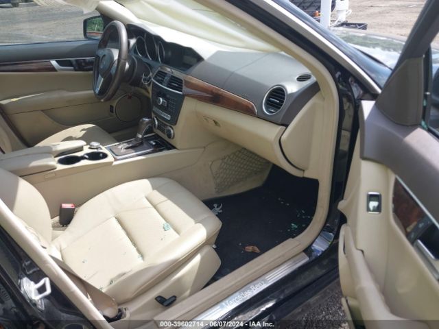 WDDGF4HB9EA968065 Mercedes-Benz C 250 Luxury/sport