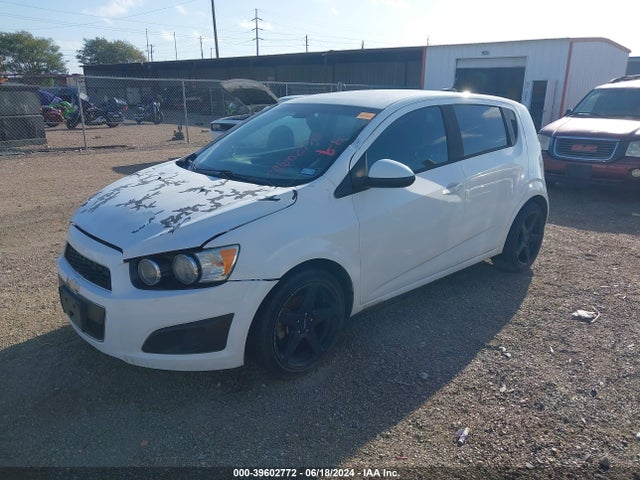 Chevrolet Sonic Ls Auto 2016 1G1JA6SH0G4108735 Image 2