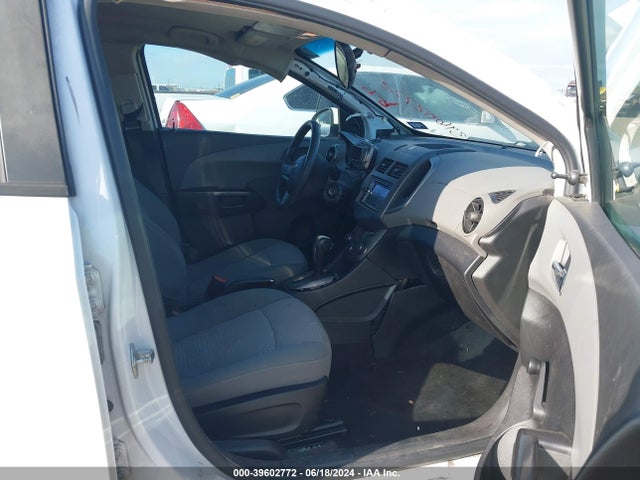 Chevrolet Sonic Ls Auto 2016 1G1JA6SH0G4108735 Image 5