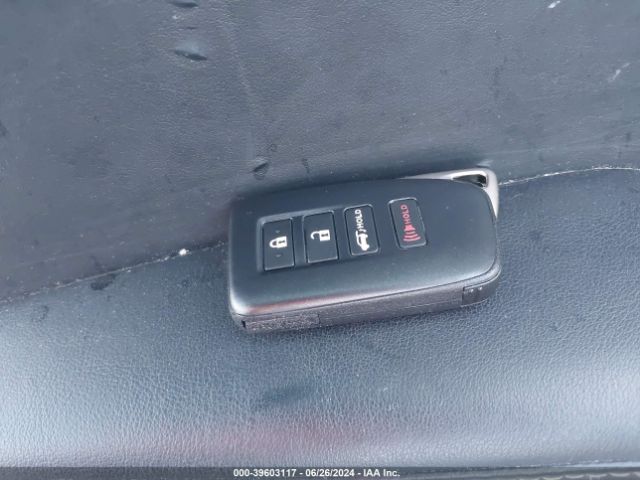 JTJYARBZ9K2131223 Lexus NX 300