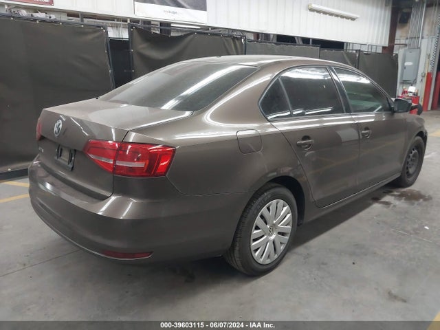 3VW2K7AJ9FM422838 Volkswagen Jetta 2.0l S
