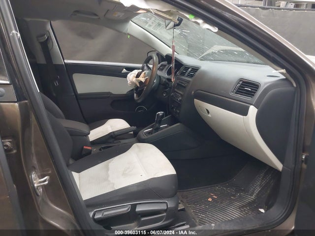 3VW2K7AJ9FM422838 Volkswagen Jetta 2.0l S